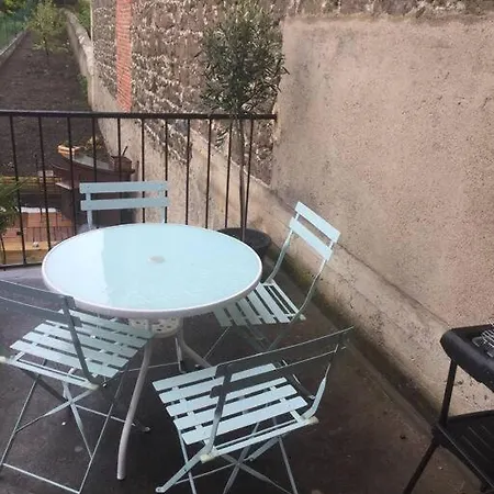 Апартаменты Tres Jolie Aiguilhe