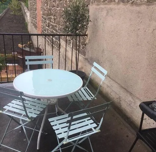 Апартаменты Tres Jolie Aiguilhe